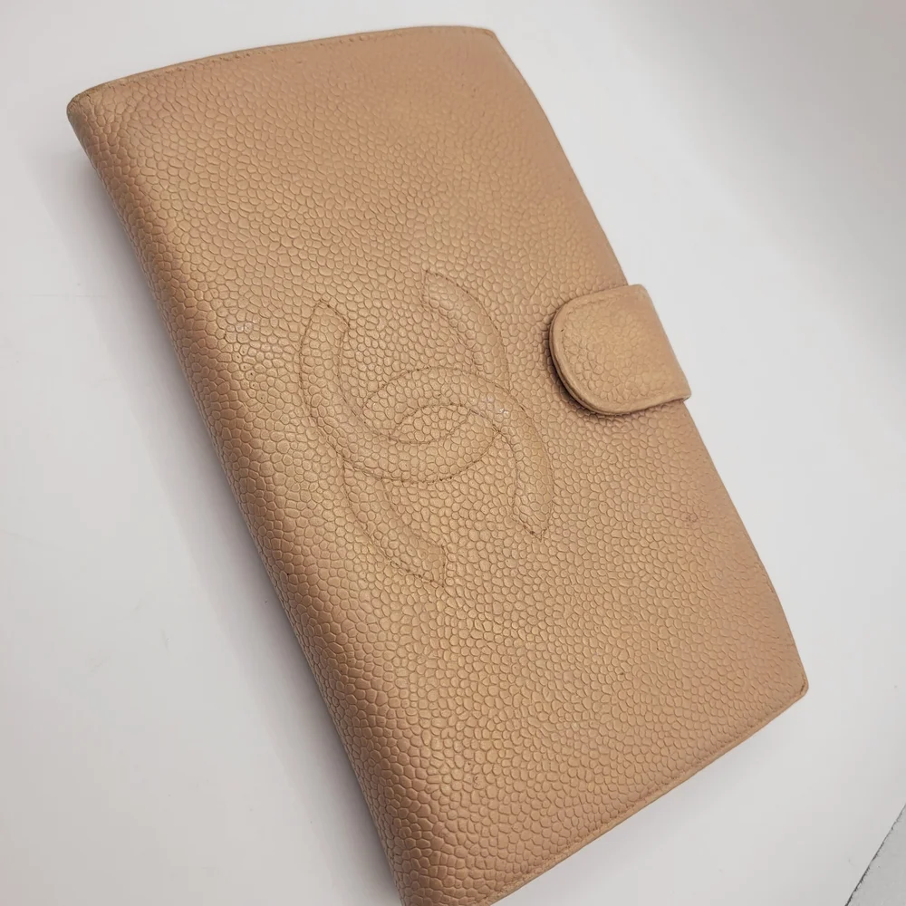 Chanel Caviar Leather CC Logo Wallet